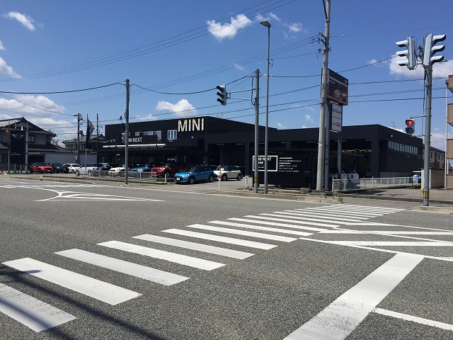 MINI富山　店舗